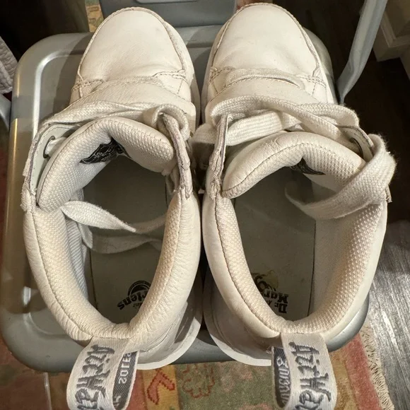 Dr. Marten’s Zuma II Women’s Leather Chunky Boots - Picture 8 of 12